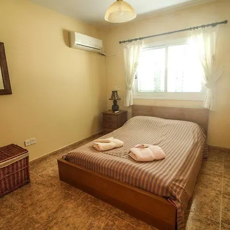 Sunny Holidays Apartment