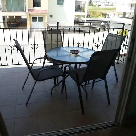Sunny Holidays Apartment Paralimni